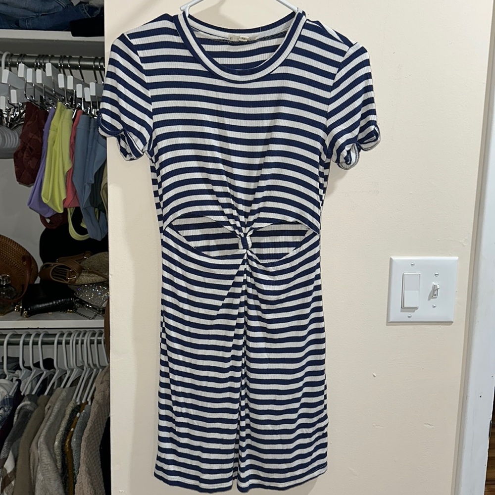 pacsun navy and white striped dress with cut out - Picture 1 of 3
